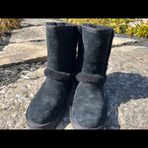 Ugg Carter Boots - Picture 8 of 10